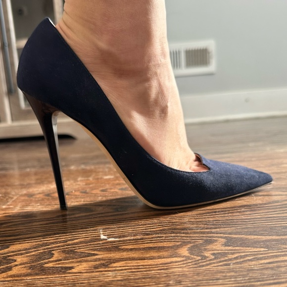 Jimmy Choo Avril Suede Pump in Navy - Picture 6 of 10
